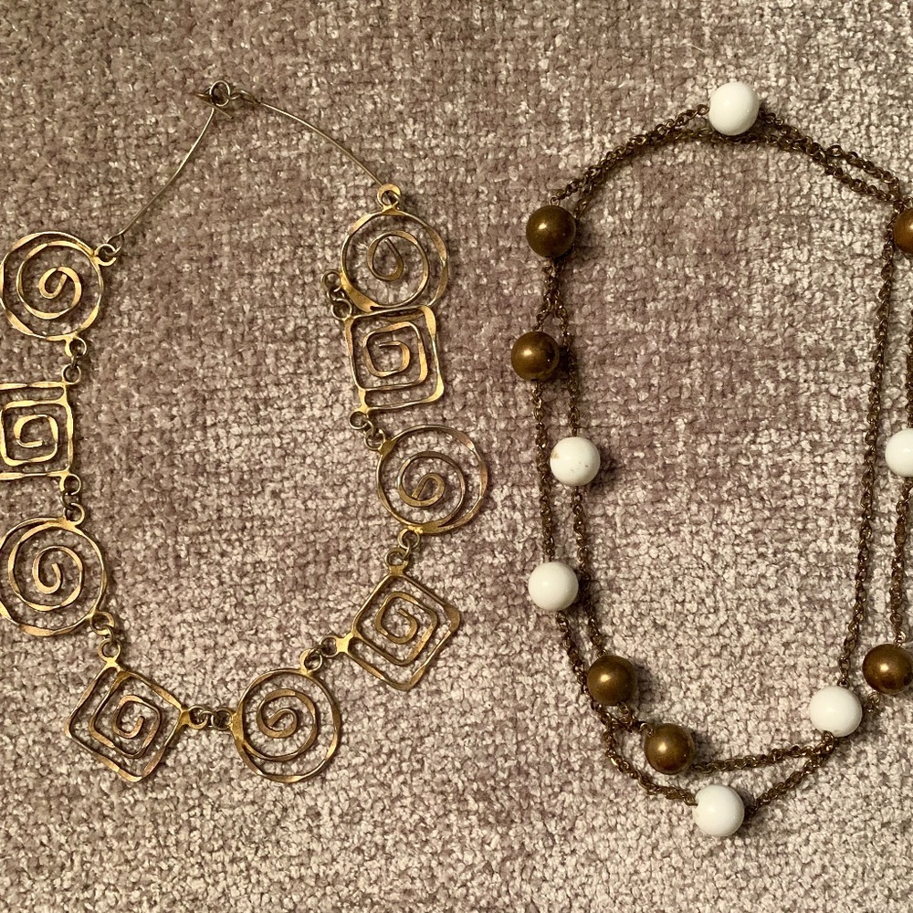 LOT of 2 Gold/Bronze Necklaces